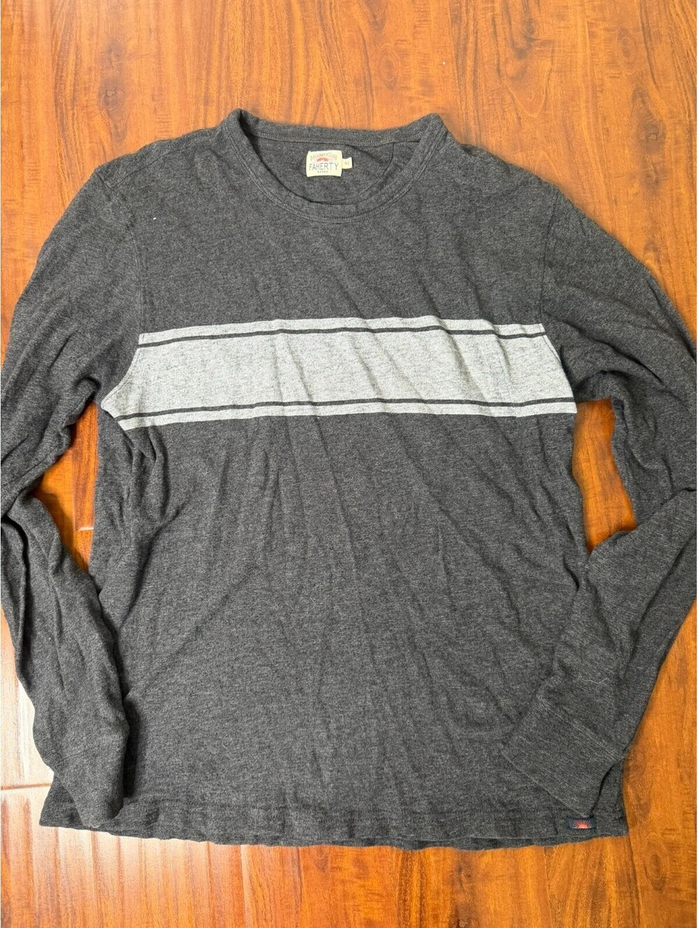 Faherty Surf Stripe Crew Long Sleeve Sweater Gray White Size M Mens Pullover